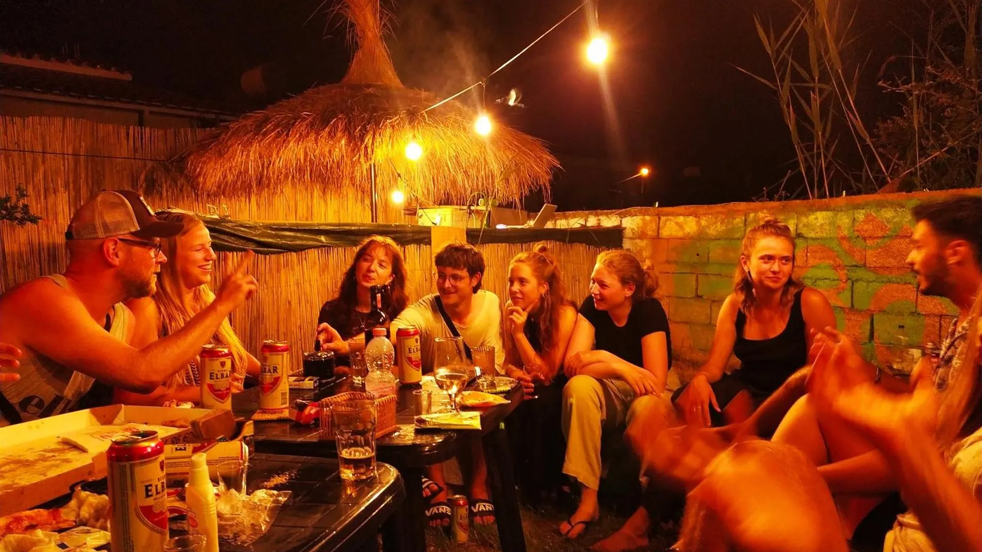 Pinwheel Hostel Vlora & Rooftop Bar 0*, Vlorë Albanie