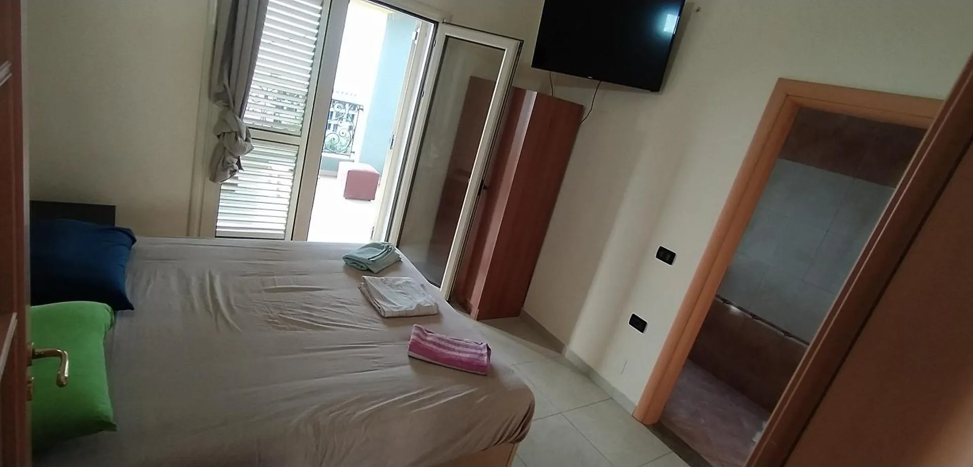Pinwheel Hostel Vlora & Rooftop Bar Albanie
